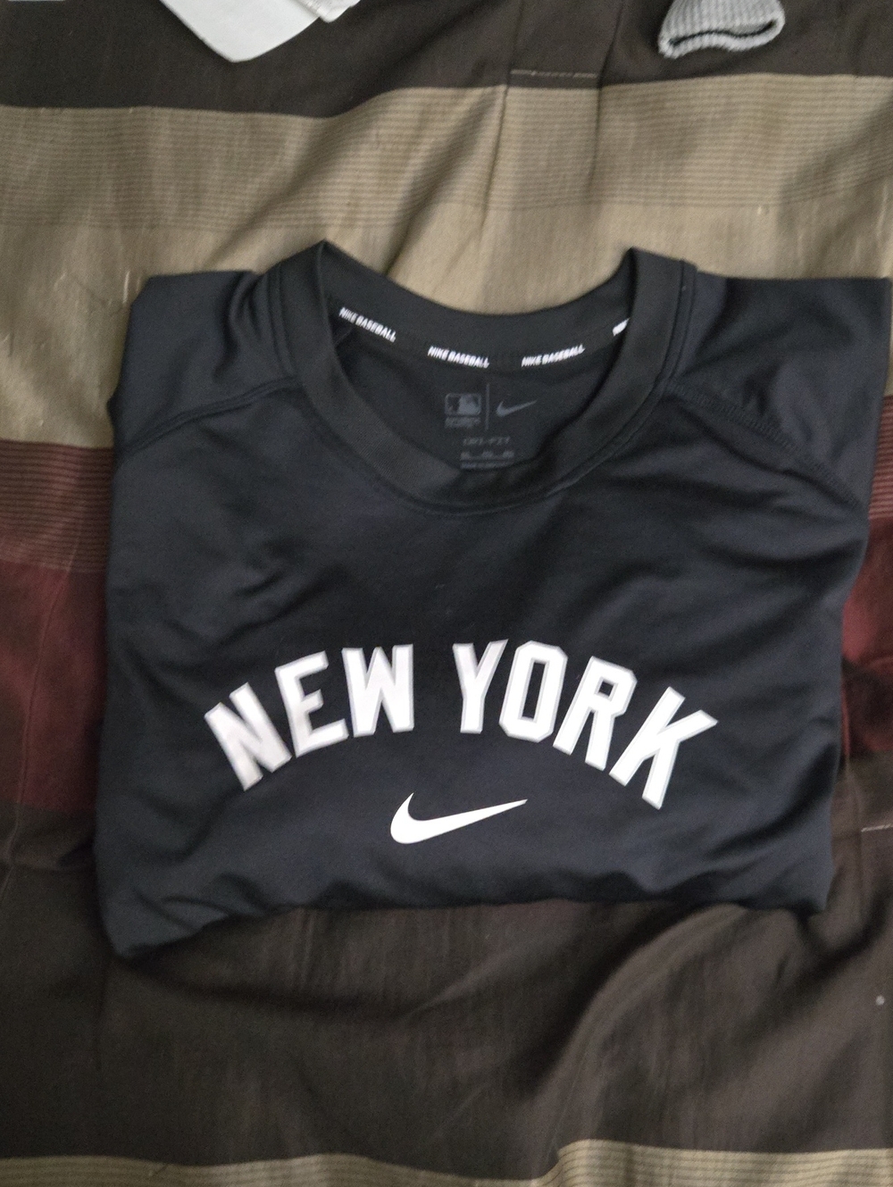 Nike Black 'New York Yankee Athletic Tee Long Sleeve